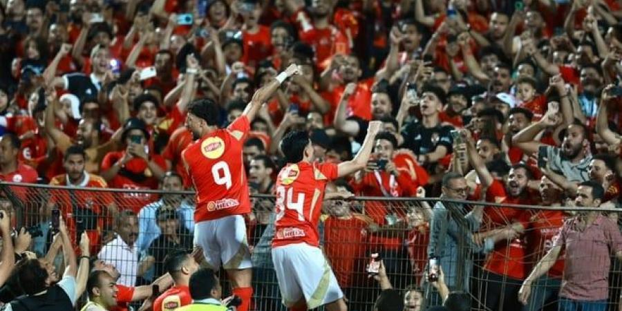 الأهلي يسحق فاركو بسداسية ويتوج بلقب الدوري المصري للمرة 45 - تكنو بلس