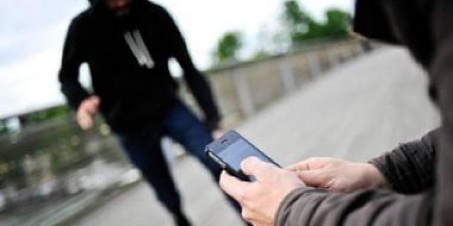 تفاصيل التحقيق مع المتهمين بسرقة هواتف المحمول من المواطنين بمصر الجديدة
