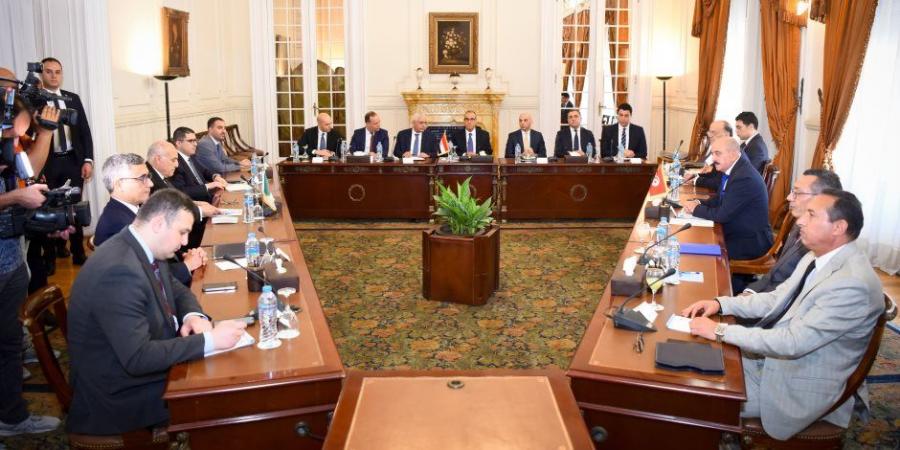وزير الخارجية والهجرة يستضيف اجتماعا للآلية الثلاثية لدول الجوار حول ليبيا مع نظيريه الجزائري والتونسي - تكنو بلس