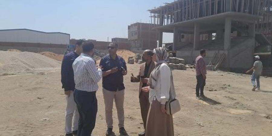 "الفرماوي"
يتفقد
الأعمال
الإنشائية
للملعب
القانوني
بنادي
مسطرد - تكنو بلس