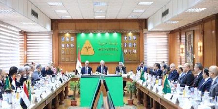 "الأعلى
للجامعات"
يعتمد
قواعد
تنسيق
القبول
بالجامعات
الحكومية
2025 - تكنو بلس