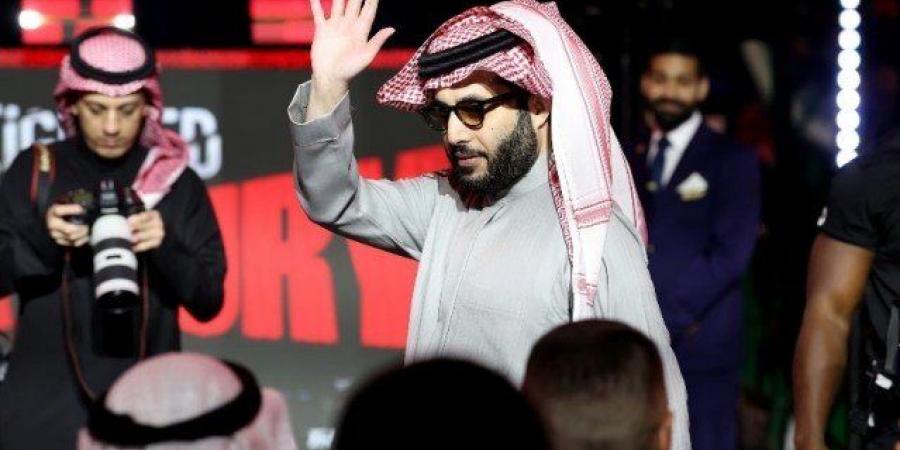 رسالة
      من
      تركي
      آل
      الشيخ
      لـ
      ناصر
      الخليفي
      بعد
      فوز
      باريس
      بلقب
      تشامبيونزليج - تكنو بلس