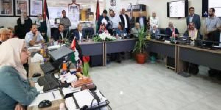 "خدمات
      الأعيان"
      تطلع
      على
      مشروع
      تتبع
      المركبات
      الحكومية - تكنو بلس