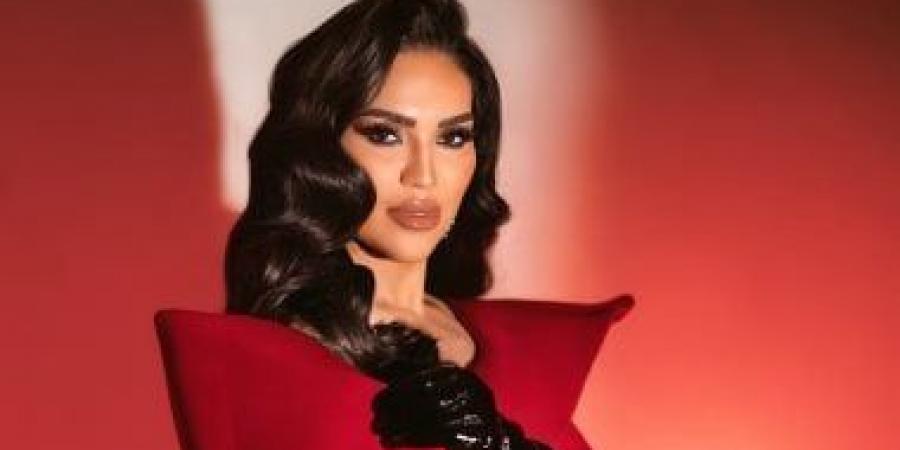 اليوم
مي
فاروق
تضيء
المسرح
الكبير
بالأوبرا
المصرية - تكنو بلس