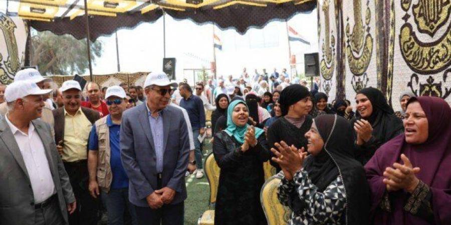 محافظ
      المنيا
      يتفقد
      مدرسة
      المزارعين
      الحقلية
      بملوى
      ضمن
      مشروع
      تمكين
      المجتمعات
      الريفية
      الضعيفة - تكنو بلس