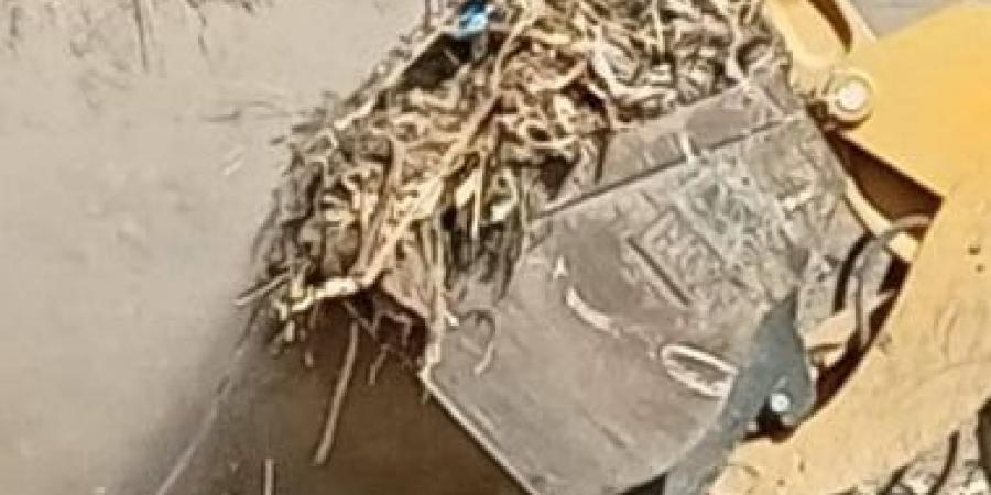 رفع حوالى 70 طنا من القمامة والمخلفات بـ5 قرى فى مركز سوهاج