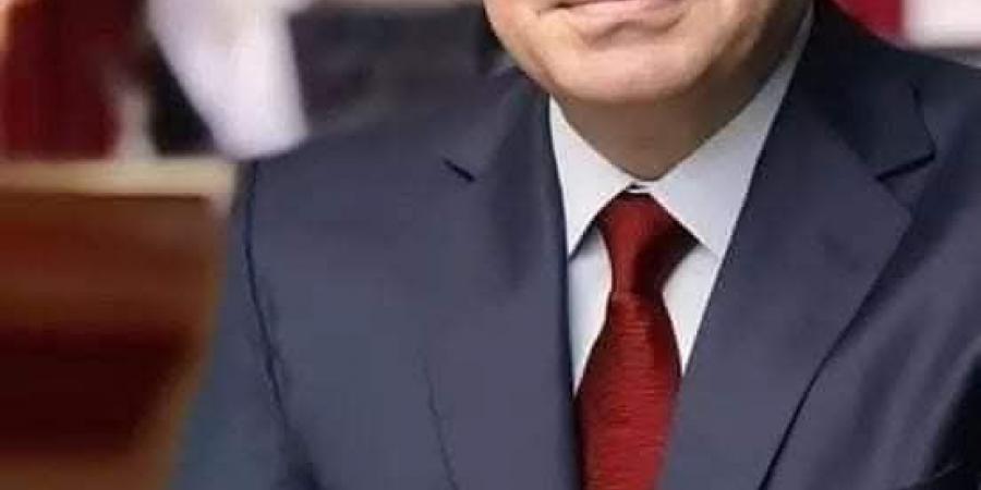 محافظ
مطروح
يهنئ
الرئيس
السيسي
بمناسبة
حلول
عيد
الأضحى
المبارك - تكنو بلس