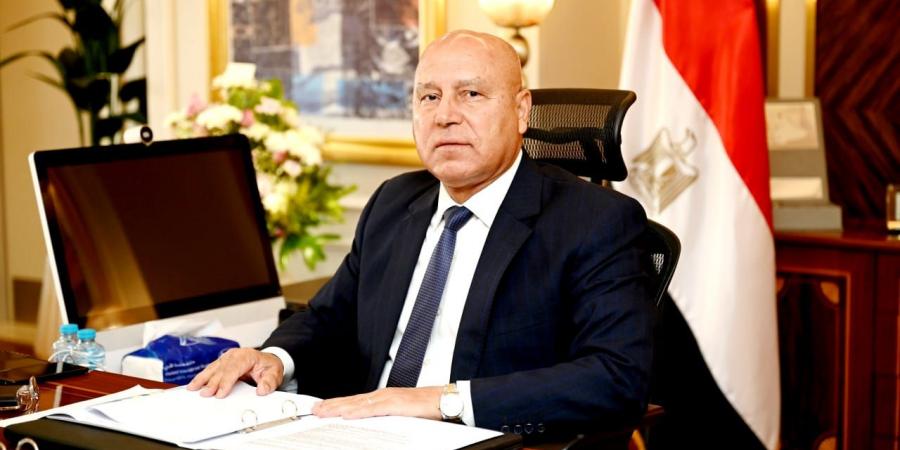 وزير
النقل:
جاهزون
لاستقبال
سائقي
الميكروباص
للعمل
في
الأتوبيس
الترددي - تكنو بلس