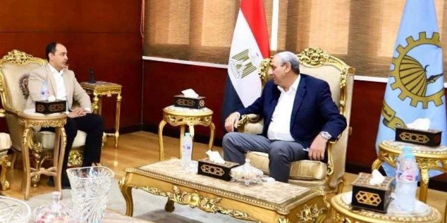 الجندى
وعثمان
يعلنان
تدشين
برنامجا للتوعية
بخطورة
المخدرات - تكنو بلس