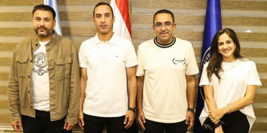 أحمد
      عبد
      العزيز
      مديرًا
      فنيًا
      لفريق
      سموحة - تكنو بلس