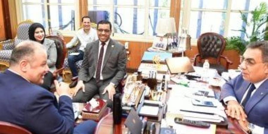 إطلاق مبادرة تقديم الخدمات المميكنة بالمراكز التكنولوجية المتنقلة فى الدقهلية