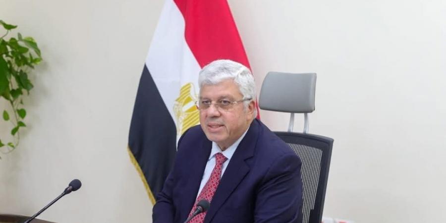 د. أيمن عاشور يصغى لطلاب الجامعات ويخطط معهم للمستقبل فى حوار مفتوح حول المهارات وسوق العمل - تكنو بلس