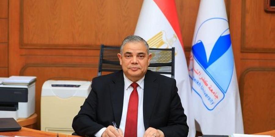رئيس
جامعة
كفرالشيخ
يهنئ
رئيس
الجمهورية
بمناسبة
عيد
الاضحي - تكنو بلس