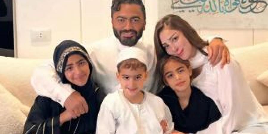 ابن
      تامر
      حسني
      يُجري
      جراحة
      عاجلة
      ويمكث
      بالعناية
      المركزة - تكنو بلس