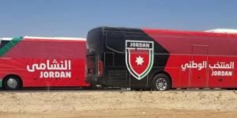 فور
      وصولهم
      ..
      استقبال
      شعبي
      مهيب
      للنشامى
      في
      مطار
      الملكة
      علياء
      الدولي
      بعد
      عودتهم
      من
      العاصمة
      العُمانية
      مسقط - تكنو بلس