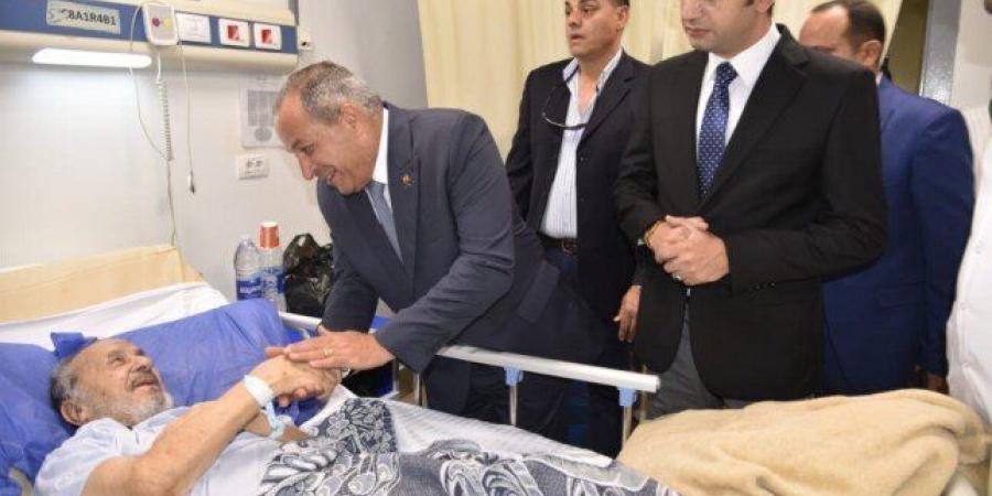 أول
      يوم
      العيد..
      محافظ
      بورسعيد
      يتفقد
      مستشفى
      الحياة
      ببورفؤاد
      ويطمئن
      على
      جاهزية
      الخدمات
      الطبية - تكنو بلس