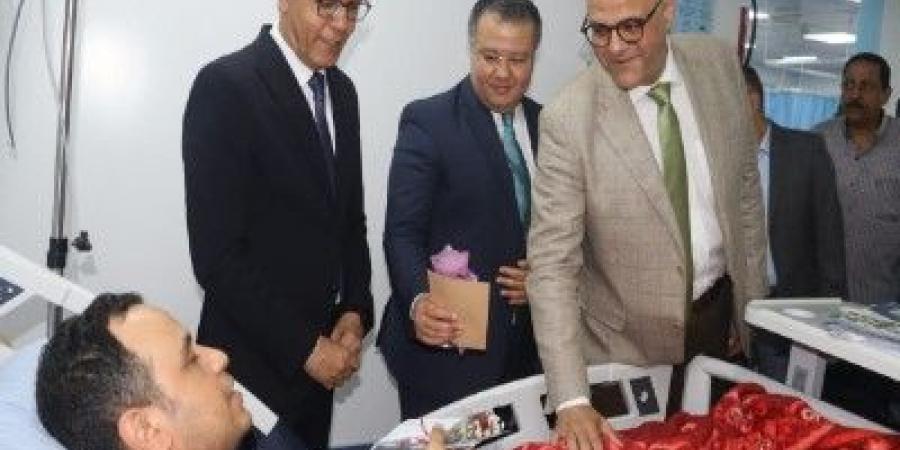 محافظ
القليوبية
يشارك
الطقم
الطبية
والمرضى
فرحة
أول
أيام
عيد
العي - تكنو بلس