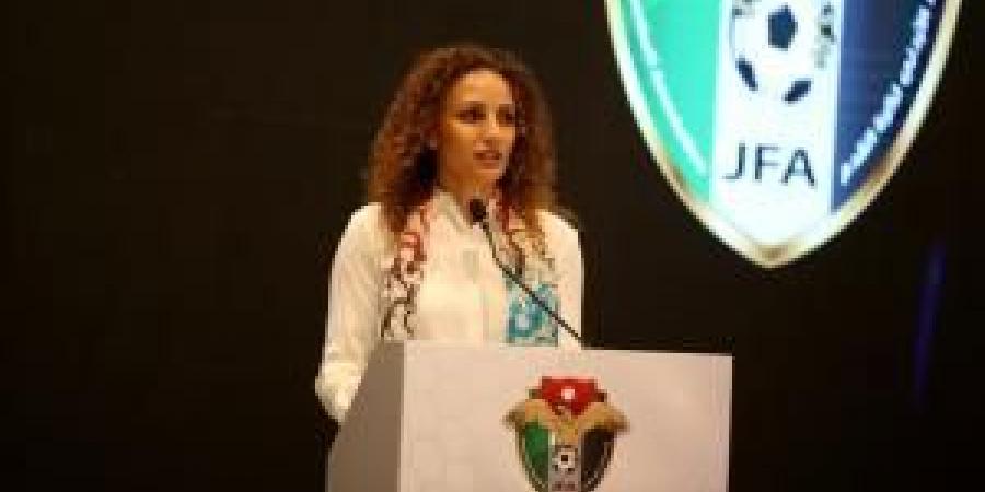 سمر
      نصار:
      تأهل
      المنتخب
      بداية
      مرحلة
      جديدة
      لكرة
      القدم
      الأردنية - تكنو بلس
