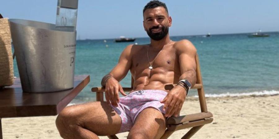 بعد التتويج بالدورى الإنجليزى.. محمد صلاح يقضى أجازته على البحر - تكنو بلس