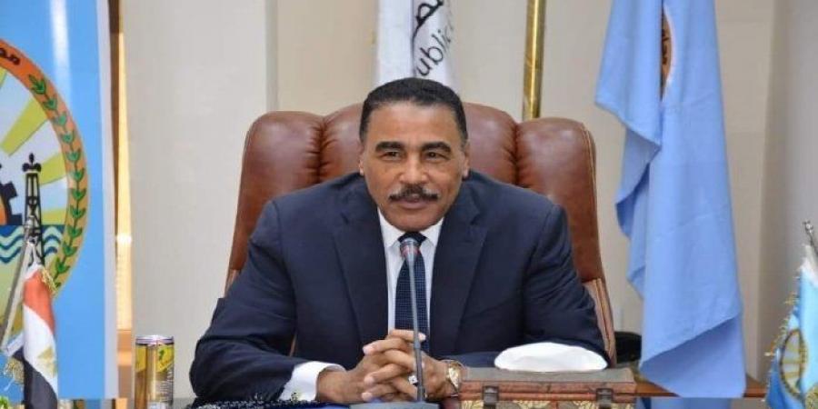 محافظ
      مطروح:
      إقالة
      نائب
      مدينة
      براني
      وإحالة
      مدير
      النظافة
      للتحقيق - تكنو بلس