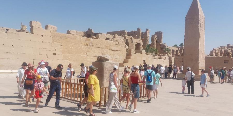 زحام
بالكورنيش
واحتفالات
بالأندية
والكافيهات
تلفت
الأنظار
بالأقصر - تكنو بلس