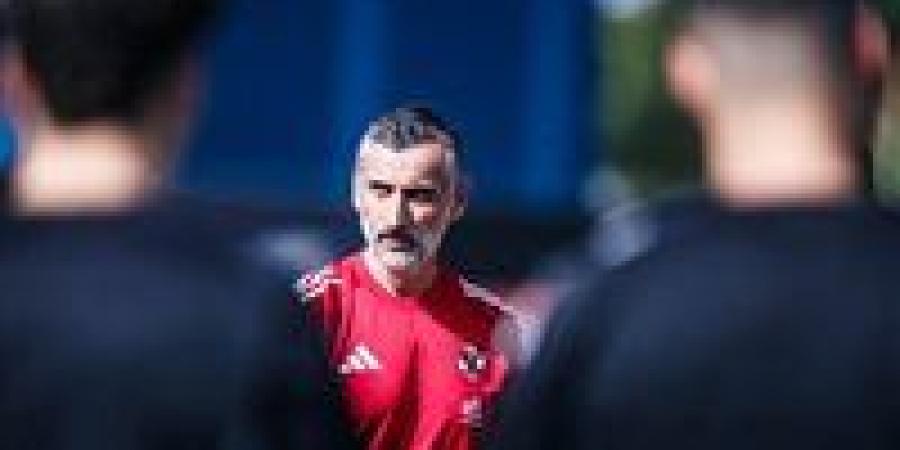 ريبيرو
      مدرب
      الأهلي:
      جاهزون
      لمباراة
      باتشوكا..
      وانتظر
      موعد
      انتظام
      زيزو
      للتدريبات
      الجماعية - تكنو بلس