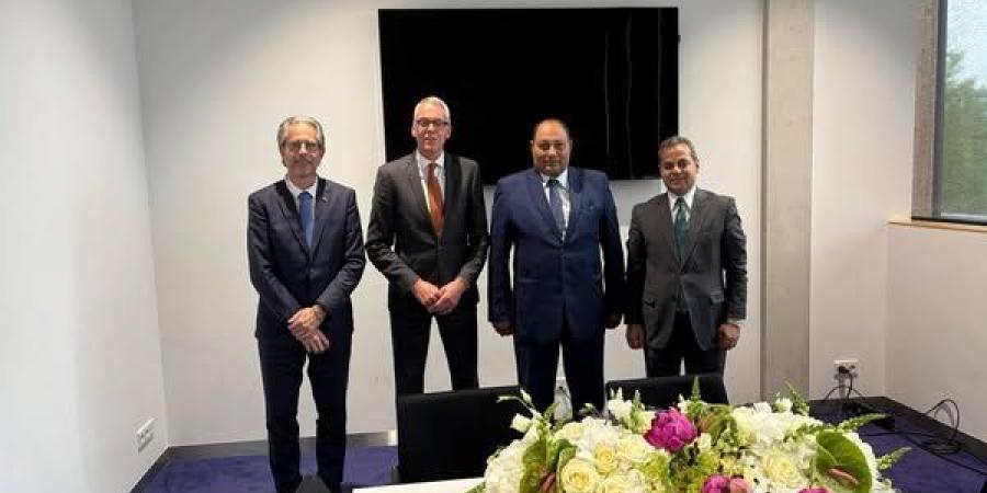 نائب
وزير
الزراعة
يبحث
مع
نظيريه
الهولندي
والسعودي
تعزيز
التعاون - تكنو بلس