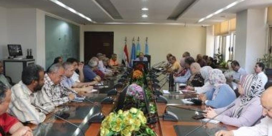 رئيس الصرف الصحى بالإسكندرية يشدد على سرعة انتهاء مشروعات الإحلال والتجديد