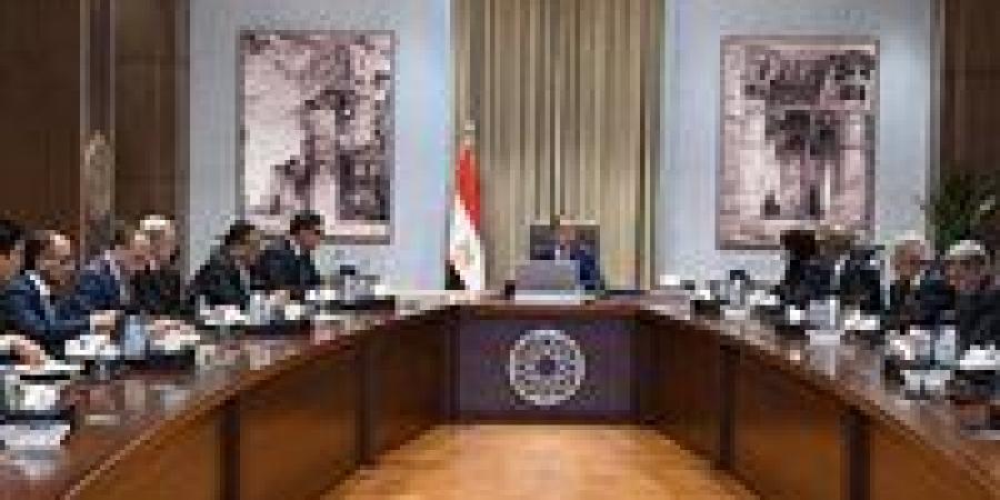 رئيس
      الوزراء
      يتابع
      خطط
      وإجراءات
      التوسع
      في
      مشروعات
      تحلية
      مياه
      البحر
      وتوطين
      الصناعة
      الخاصة
      بها - تكنو بلس