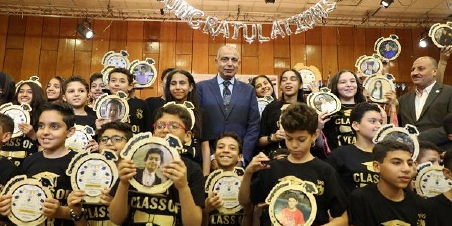 محافظ
المنيا
يشهد
حفل
تخرج
طلاب
مدرسة
المنيا
الجديدة
الرسمية - تكنو بلس