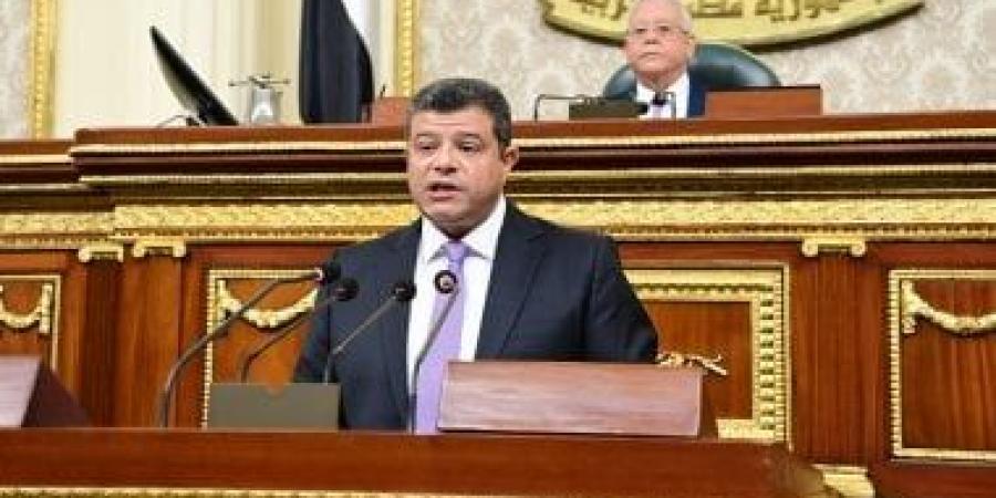 رئيس النواب يشيد باللجنة الاقتصادية: تقدم تعديلات تتلافى الإشكاليات الدستورية