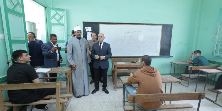 عبد
المعطى
يطمئن
على
سير
امتحانات
الثانوية
الأزهرية
بكفر
الشيخ - تكنو بلس