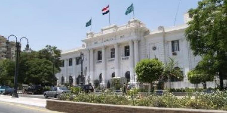 المنيا تشدد على الالتزام بمواعيد إغلاق المحال التجارية والمولات