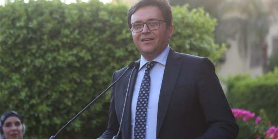 وزير
الثقافة
يفتتح
الدورة
45
للمعرض
العام
بمشاركة
326
فنانًا - تكنو بلس