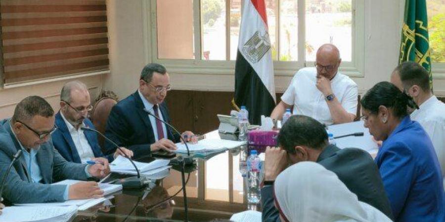 محافظ
      القليوبية
      يترأس
      اجتماع
      مجلس
      المناطق
      الصناعية
      لتعزيز
      فرص
      الاستثمار - تكنو بلس