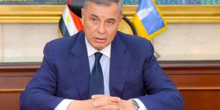محافظ
      الإسكندرية
      يتابع
      تنفيذ
      خطة
      ترشيد
      استهلاك
      الكهرباء
      ضمن
      توجهات
      الدولة
      لتحقيق
      الاستدامة - تكنو بلس