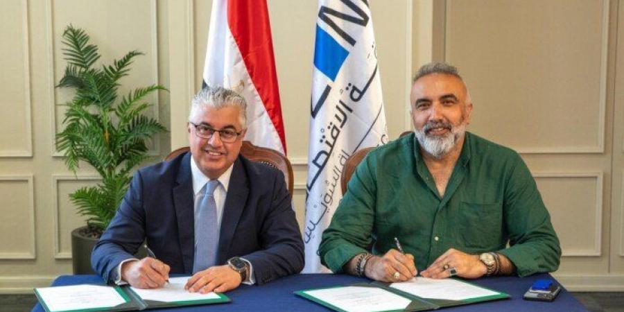 أمن
      القليوبية
      يكثف
      جهوده
      لكشف
      العثور
      على
      جثة
      شخص
      بمنزله
      بقرية
      كفر
      العرب - تكنو بلس